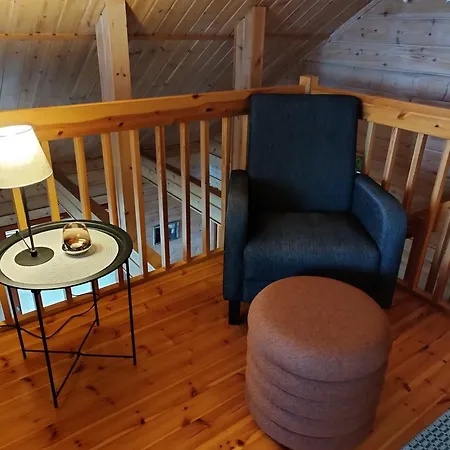 Vihreae Helmi Σαλέ *