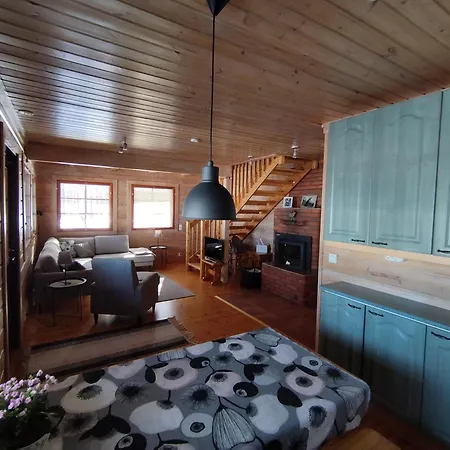 Vihreae Helmi Κούουσαμο